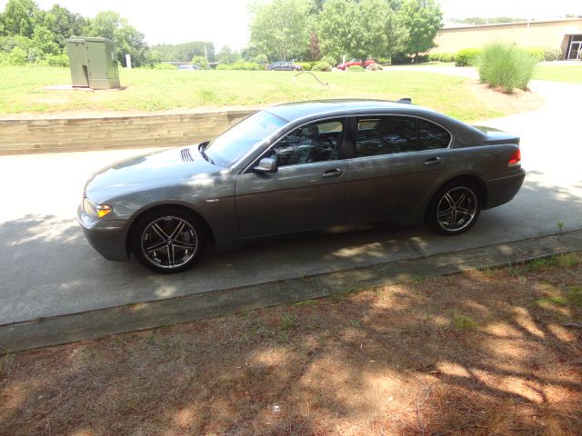 BMW 7 series 4dr 2.5L Turbo W/sunroof/3rd Row AWD SUV Sedan
