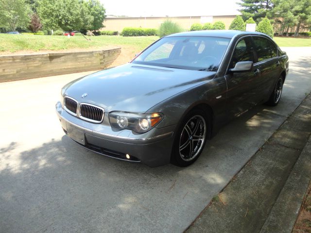 BMW 7 series 2003 photo 2