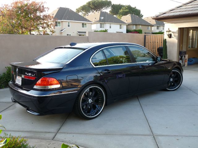 BMW 7 series 2004 photo 2