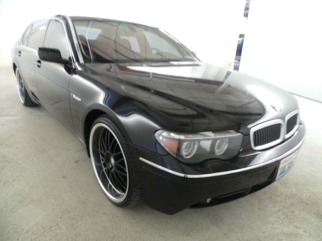 BMW 7 series 2004 photo 4