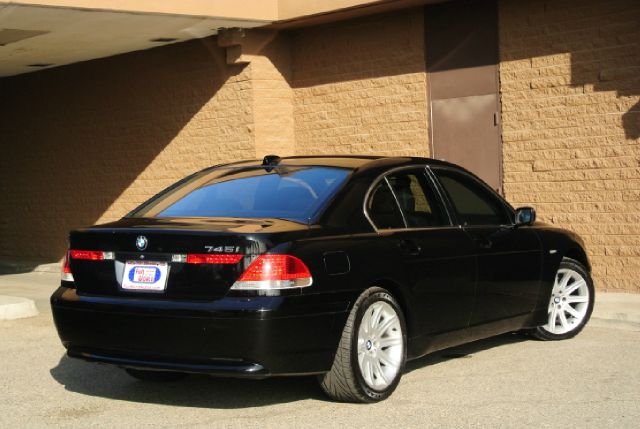 BMW 7 series 2004 photo 1