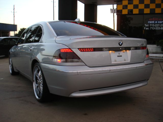 BMW 7 series 2004 photo 3