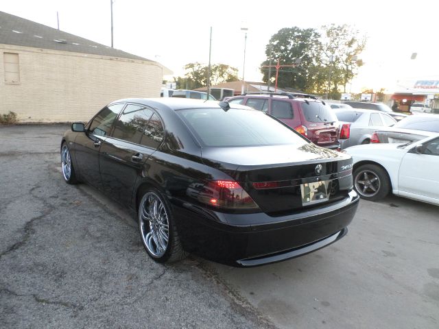 BMW 7 series 2005 photo 2