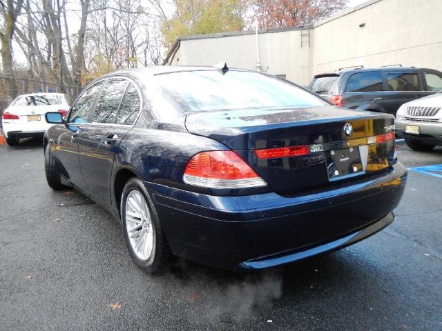BMW 7 series 2005 photo 2