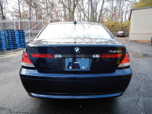 BMW 7 series 2005 photo 3