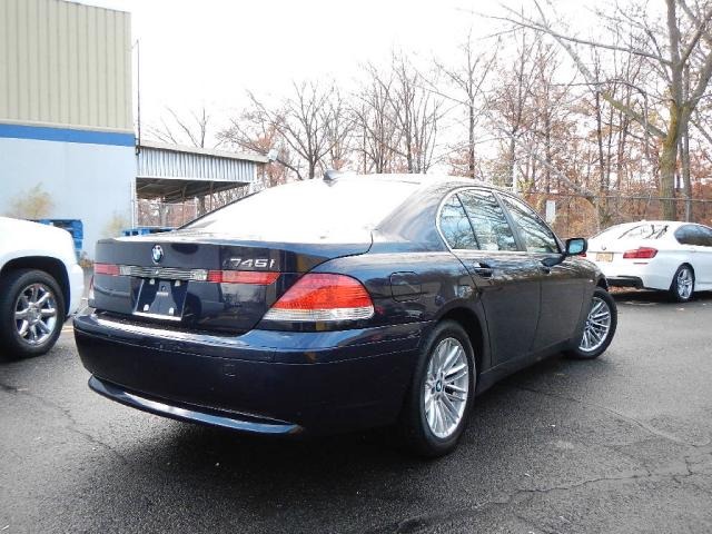 BMW 7 series 2005 photo 4