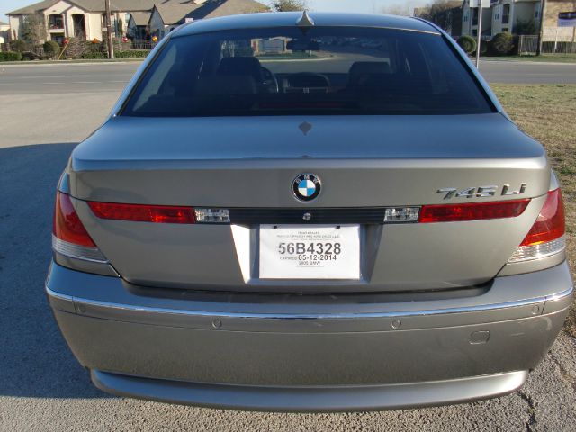 BMW 7 series 2005 photo 1