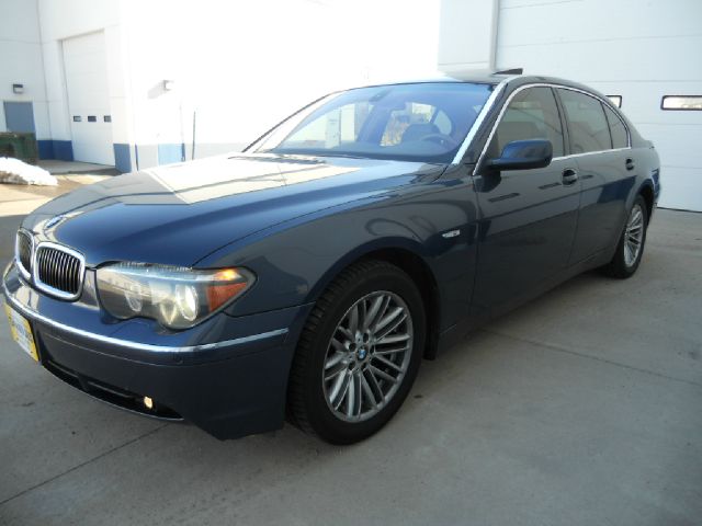 BMW 7 series 2005 photo 4
