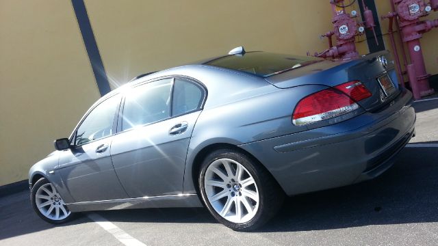BMW 7 series 2006 photo 4