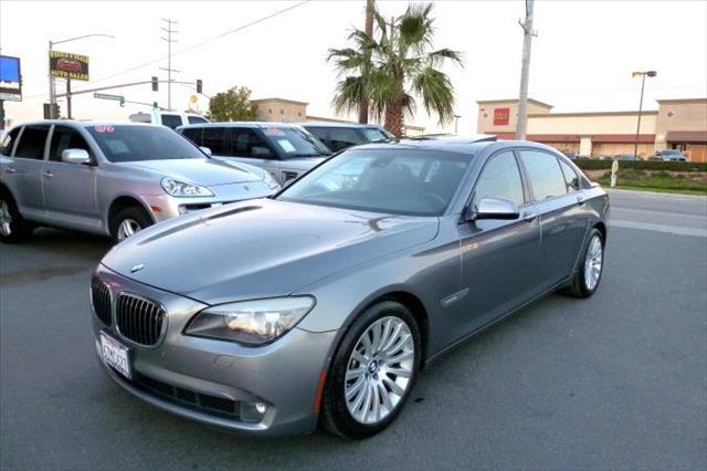 BMW 7 series 2009 photo 2