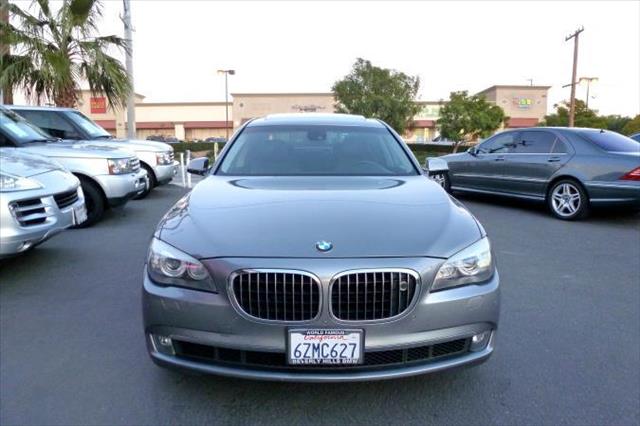 BMW 7 series 2009 photo 3