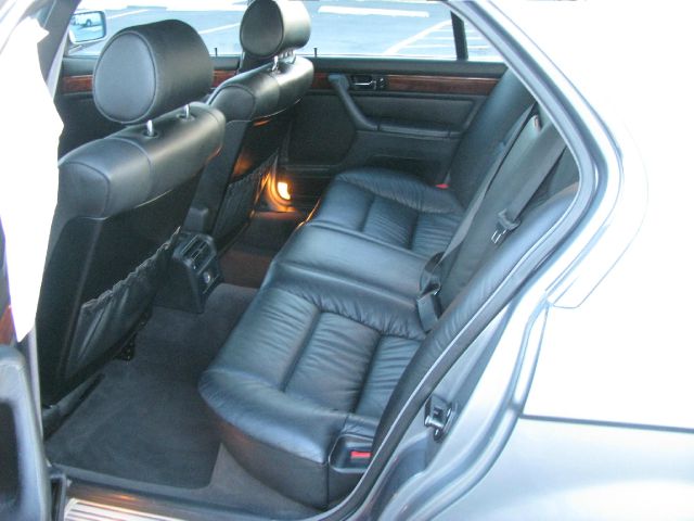 BMW 7 series 1993 photo 12