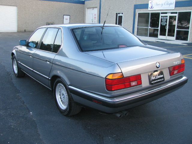 BMW 7 series 1993 photo 15