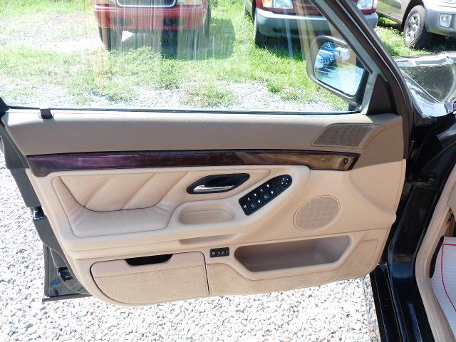 BMW 7 series 2000 photo 18