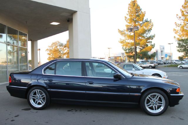 BMW 7 series 2000 photo 4