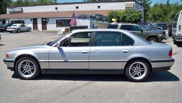 BMW 7 series 2000 photo 3