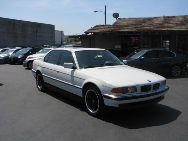 BMW 7 series 2000 photo 1
