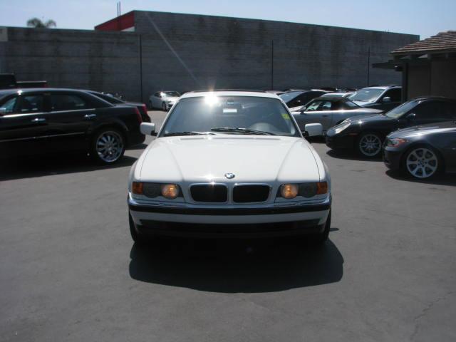 BMW 7 series 2000 photo 2