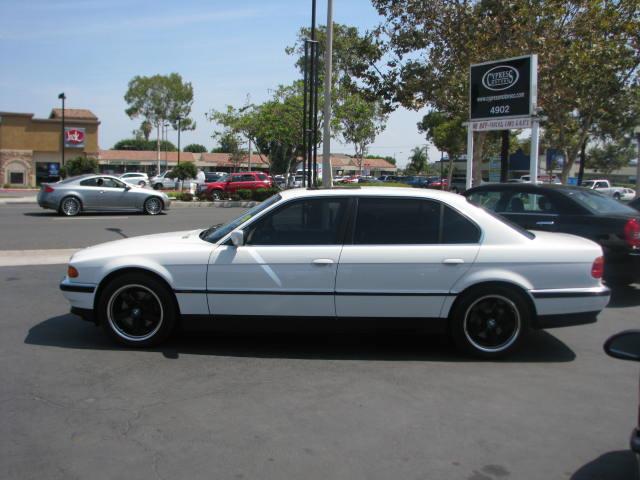 BMW 7 series 2000 photo 4