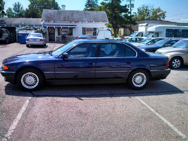 BMW 7 series 2000 photo 3