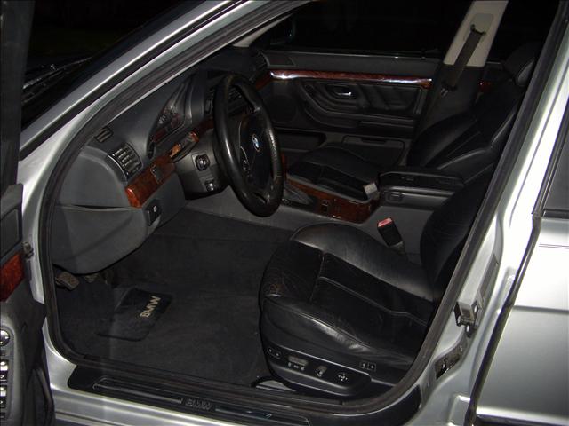 BMW 7 series 2001 photo 2