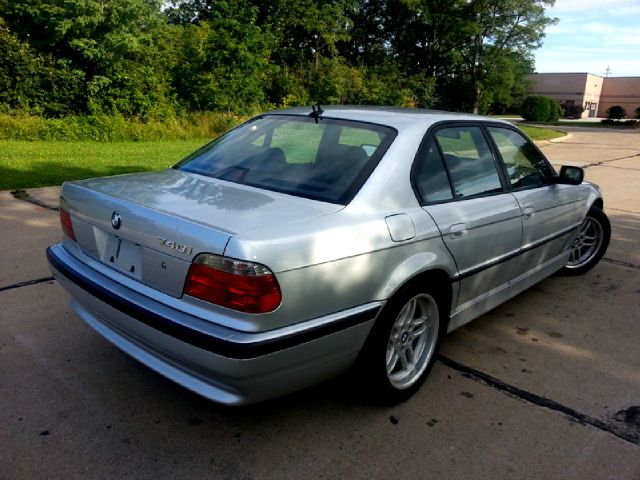 BMW 7 series 2001 photo 1