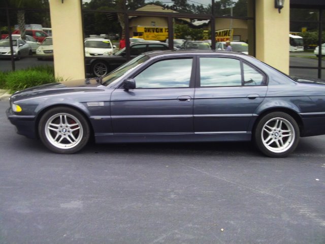BMW 7 series 2001 photo 2