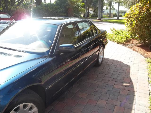 BMW 7 series 2001 photo 1