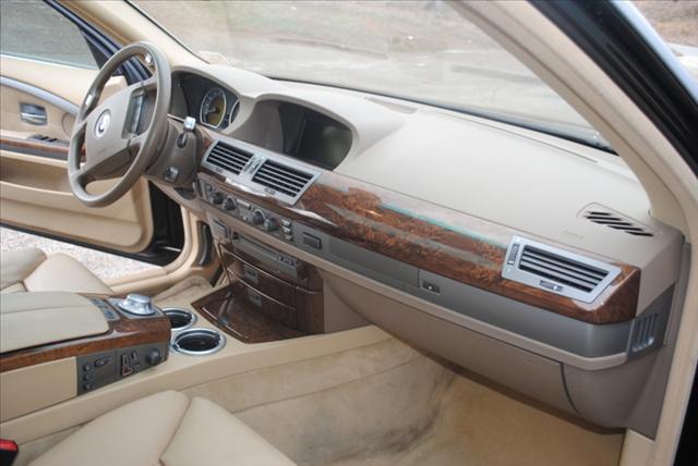 BMW 7 series 2002 photo 2