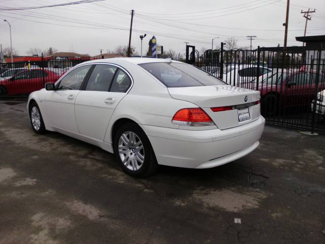 BMW 7 series 2002 photo 2