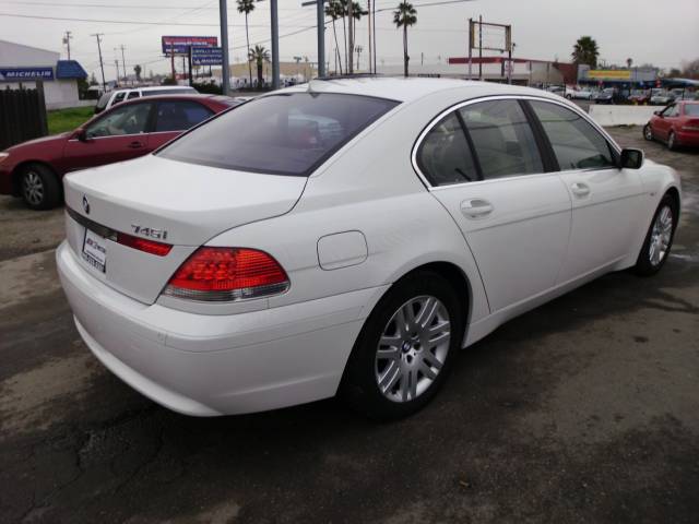 BMW 7 series 2002 photo 4