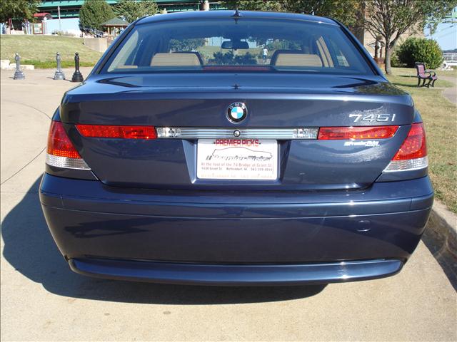 BMW 7 series 2002 photo 1