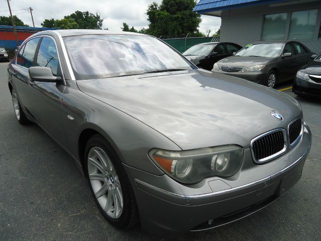 BMW 7 series 2003 photo 2