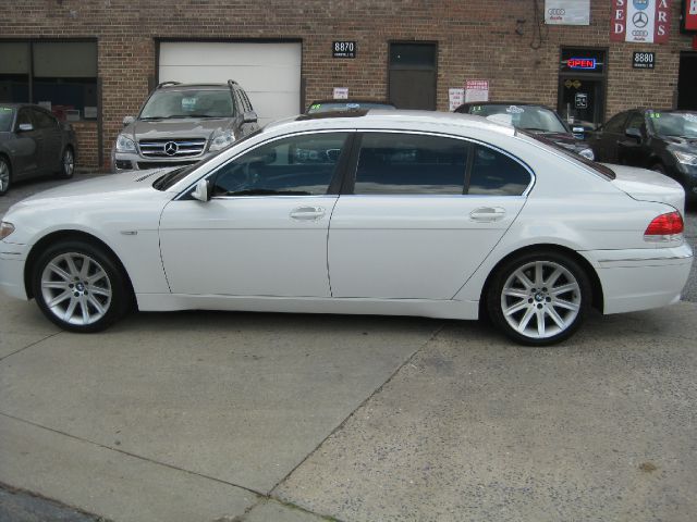 BMW 7 series 2003 photo 2