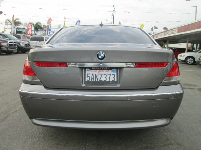 BMW 7 series 2003 photo 2