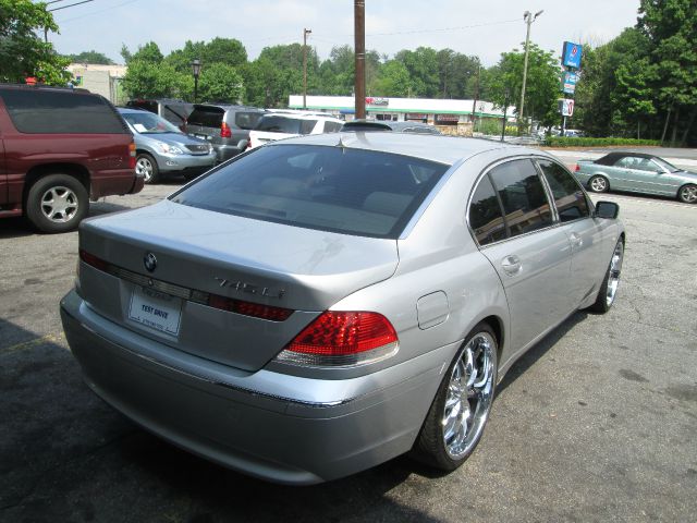 BMW 7 series 2003 photo 4