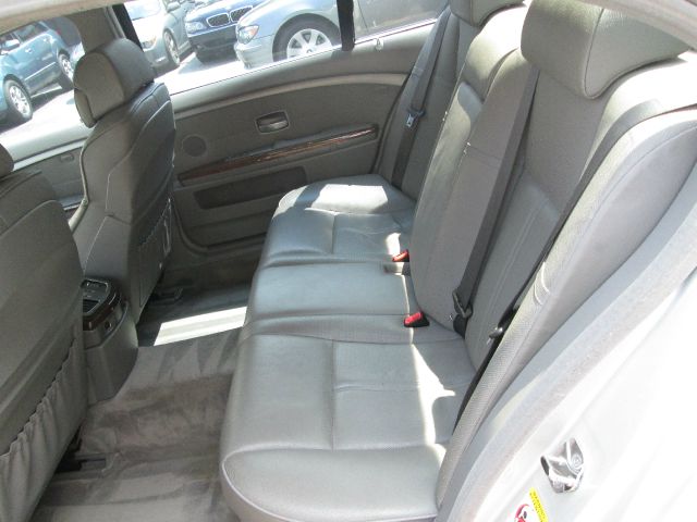 BMW 7 series 2003 photo 9