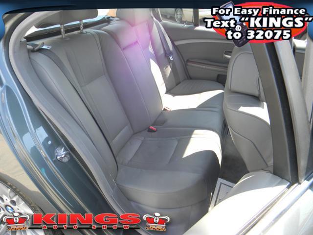 BMW 7 series 2004 photo 4