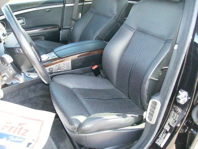 BMW 7 series 2004 photo 2