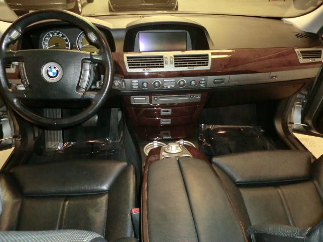 BMW 7 series 2004 photo 3