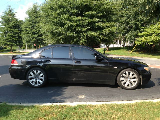 BMW 7 series 2004 photo 1