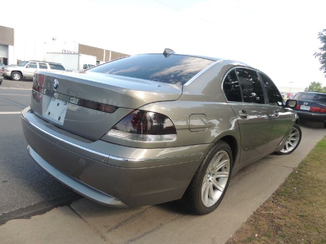BMW 7 series 2004 photo 4