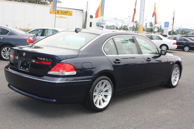 BMW 7 series 2004 photo 3