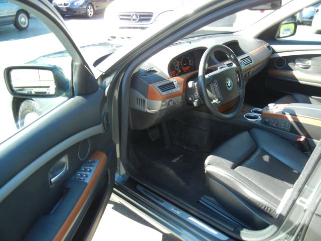 BMW 7 series 2004 photo 9