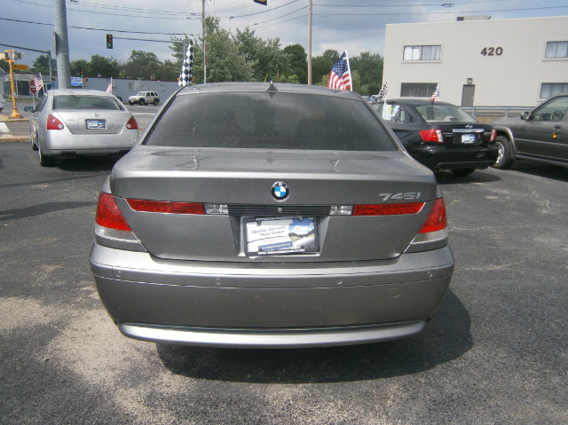 BMW 7 series 2004 photo 1