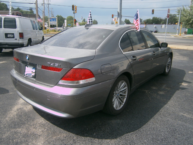 BMW 7 series 2004 photo 4