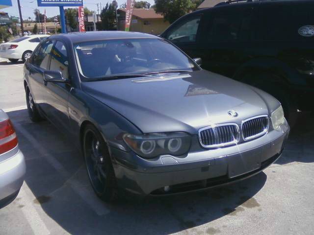 BMW 7 series 2004 photo 1