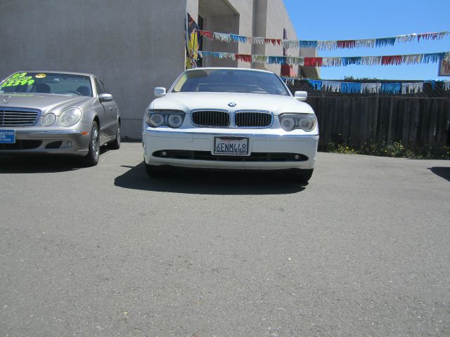 BMW 7 series 2005 photo 1