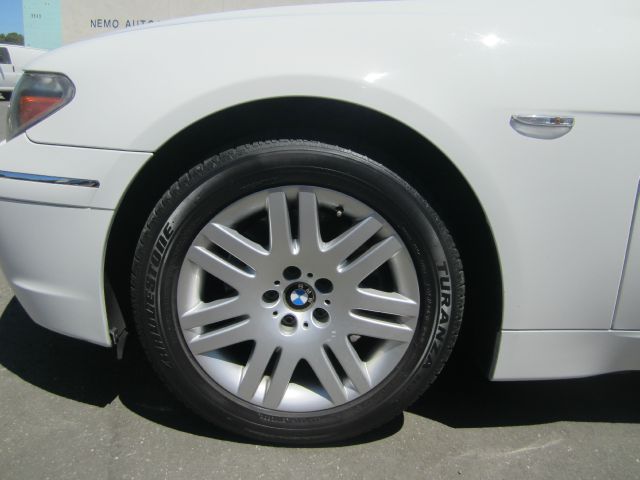 BMW 7 series 2005 photo 3