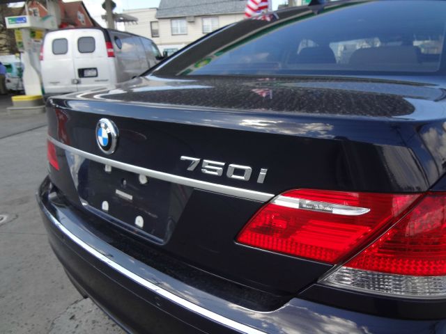 BMW 7 series 2006 photo 1